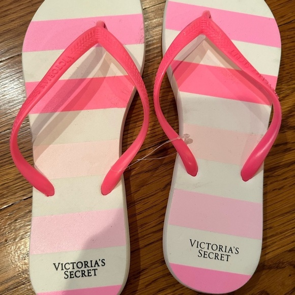 Victoria’s secret Pink Striped Flip Flops Size Small - Picture 2 of 8